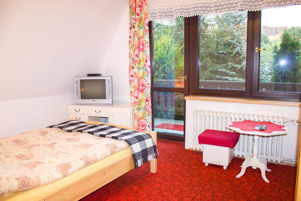 Hacjenda - Apartamenty I Pokoje Goscinne Czarna Góra Εξωτερικό φωτογραφία