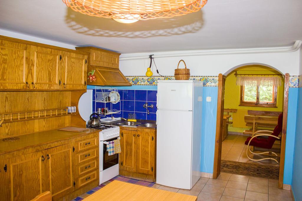 Hacjenda - Apartamenty I Pokoje Goscinne Czarna Góra Εξωτερικό φωτογραφία