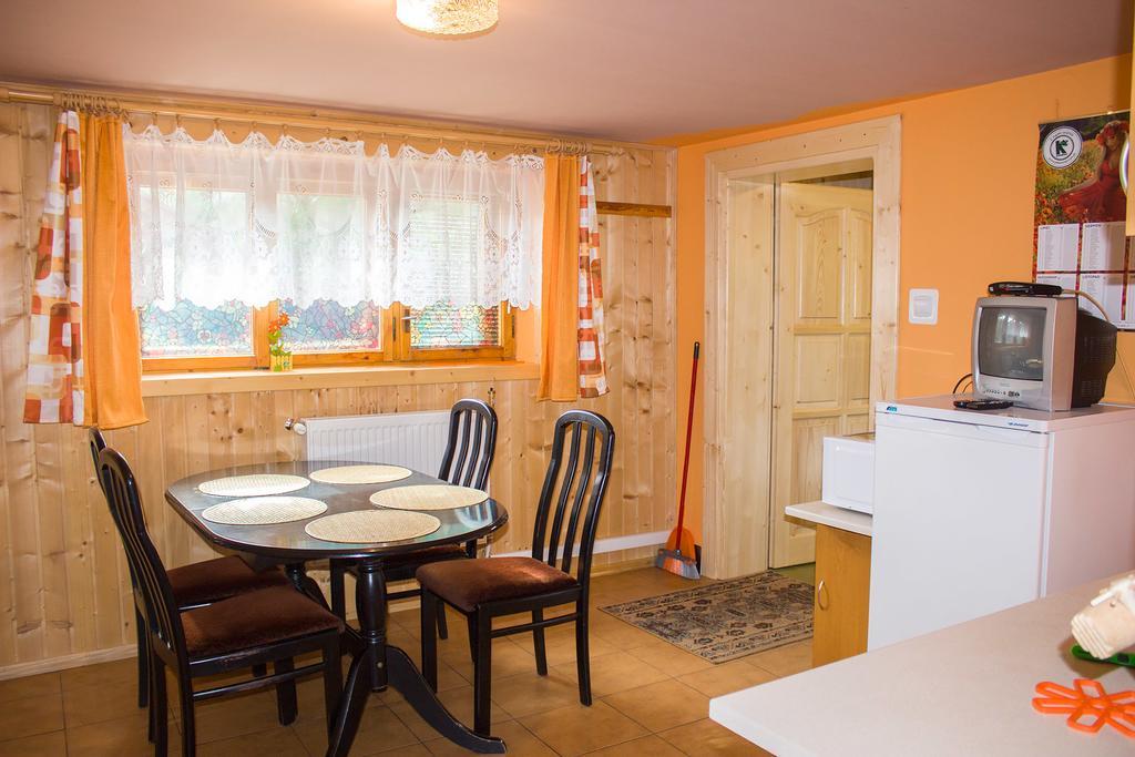 Hacjenda - Apartamenty I Pokoje Goscinne Czarna Góra Εξωτερικό φωτογραφία